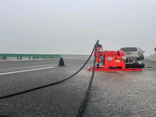 石城马路路基路面开裂下沉注浆加固灌浆